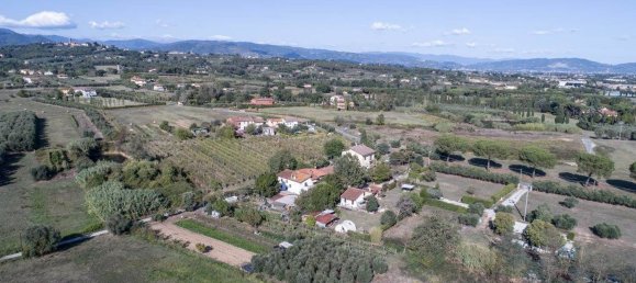 Casa de 10 habitaciónes en Montecarlo, Italy No. 12638 6