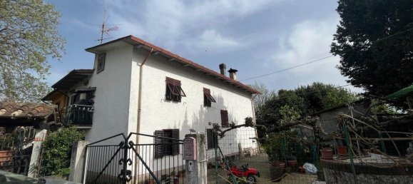 Casa de 10 habitaciónes en Montecarlo, Italy No. 12638 16