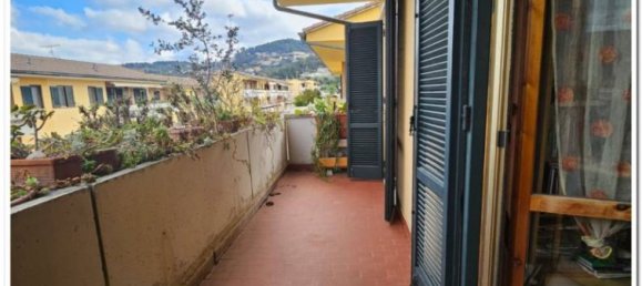 3 غرف نوم بانتهاوس في Livorno, Italy رقم 90219 5