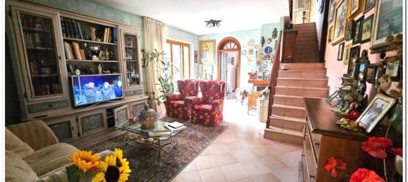 3 غرف نوم بانتهاوس في Livorno, Italy رقم 90219 9