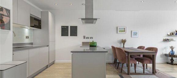 2 bedrooms Apartment in London, United Kingdom No. 12771 6