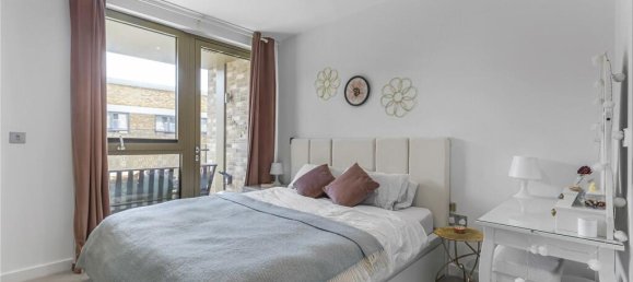 2 bedrooms Apartment in London, United Kingdom No. 12771 3