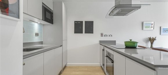 2 bedrooms Apartment in London, United Kingdom No. 12771 5