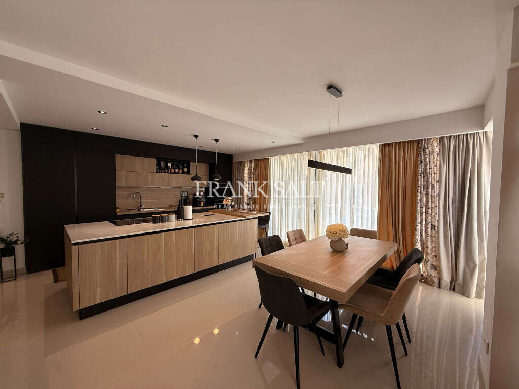 Apartamento T3 em Swieqi, Malta N.º 2759