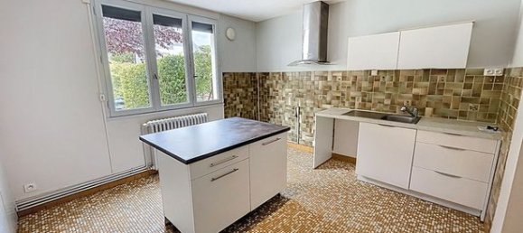 3 bedrooms House in Angers, France No. 310084 4