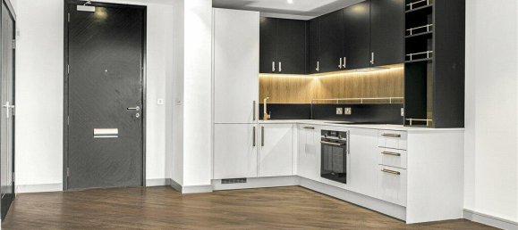 1 Schlafzimmer Wohnung in Surrey, United Kingdom, Nr. 8582 9