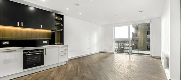 1 Schlafzimmer Wohnung in Surrey, United Kingdom, Nr. 8582 8