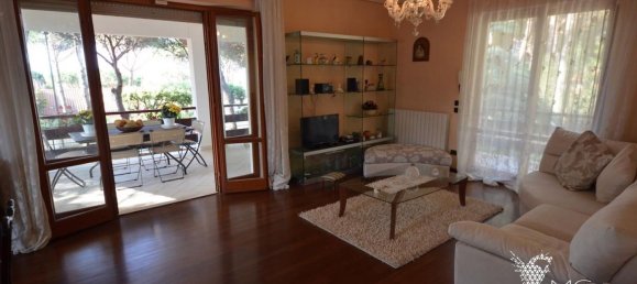 8 rooms Villa in Livorno, Italy No. 85158 9
