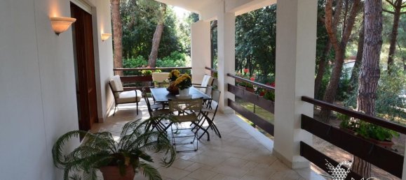 8 rooms Villa in Livorno, Italy No. 85158 6