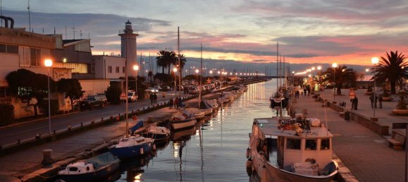 3 rooms Apartment in Viareggio, Italy No. 110803 20