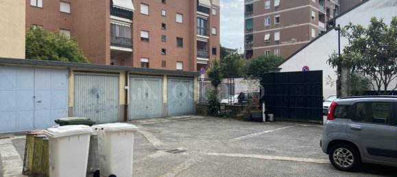 1-salle Propriété commerciale à Milan, Italy No. 269100 2