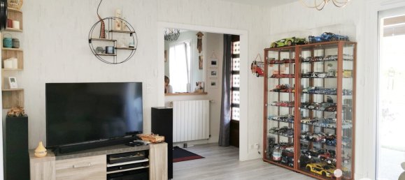 Casa de 3 dormitorios en Feytiat, France No. 302572 4