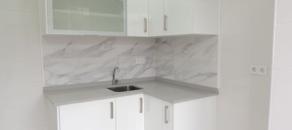 1 bedroom Apartment in Lisbon, Portugal No. 151933 2