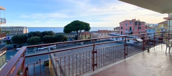 2 bedrooms Apartment in Pietra Ligure, Italy No. 259670 7