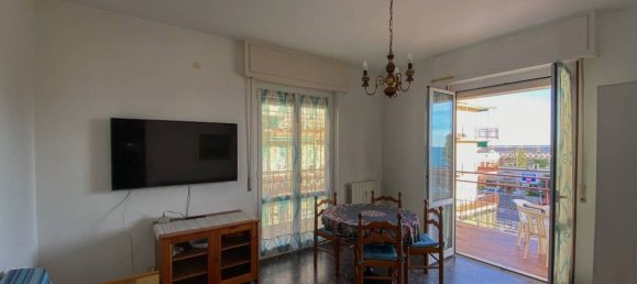 2 bedrooms Apartment in Pietra Ligure, Italy No. 259670 2