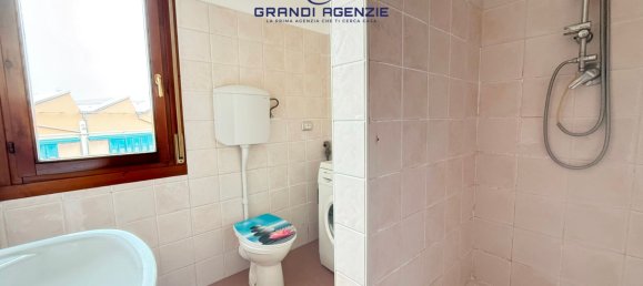 2 bedrooms Apartment in Parma, Italy No. 20876 30