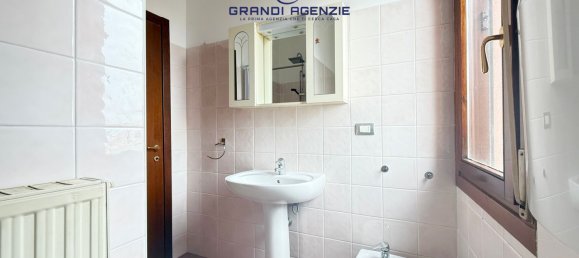 2 bedrooms Apartment in Parma, Italy No. 20876 38