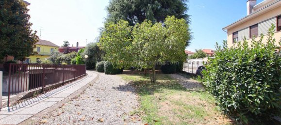 Apartamento de 2 dormitorios en Novara, Italy No. 292619 22