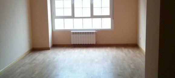 200m² Commercial property in Bembibre, Spain No. 60362 3