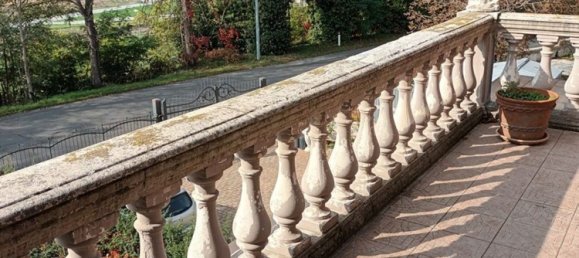 Вилла с 9 комнатами в Ченджо, Италия № 9850 3