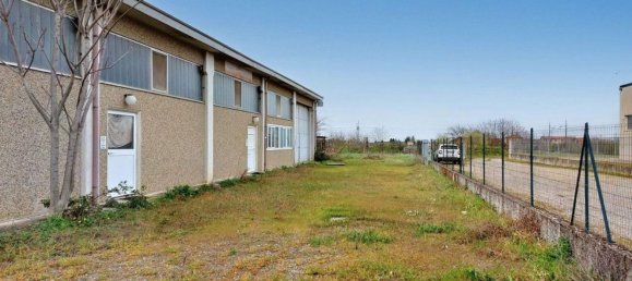 452m² Warehouse in Alessandria, Italy No. 372661 3
