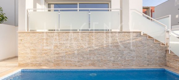 3 Schlafzimmer Villa in Ferragudo, Portugal, Nr. 119315 2