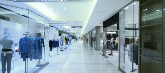 290m² Commercial property in Scandicci, Italy No. 40058 3