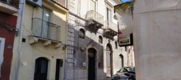 Propiedad comercial en Giardini-Naxos, Italy 170 m² No. 40931 2