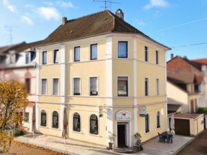 3 غرف نوم بناية في Saarlouis, Germany رقم 115171