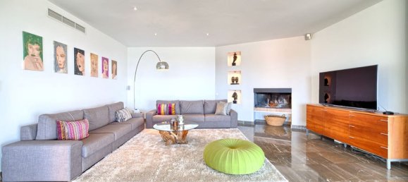 6 bedrooms House in Malaga, Spain No. 21052 14