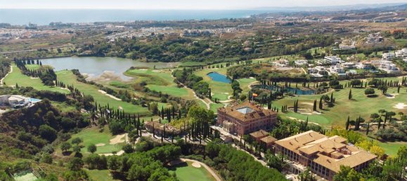 6 bedrooms House in Malaga, Spain No. 21052 21