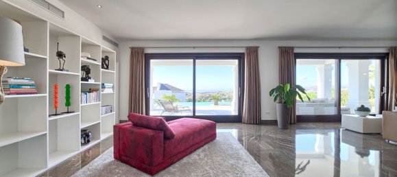 6 bedrooms House in Malaga, Spain No. 21052 11