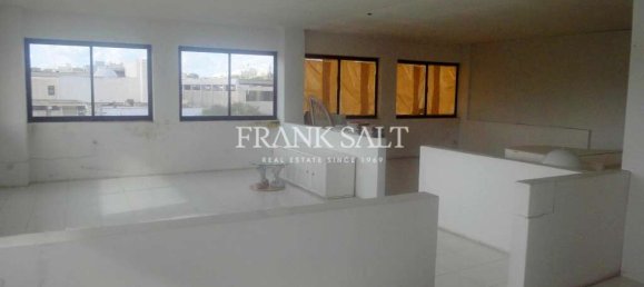  Office in Lija, Malta No. 35 2