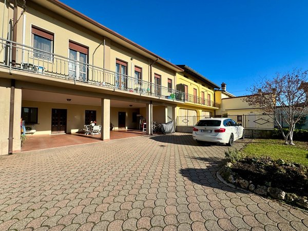 Apartamento de 3 divisões em Rovato, Italy N.º 2628