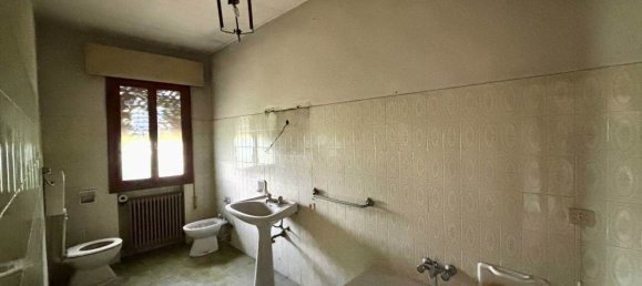 6 bedrooms House in Noale, Italy No. 355649 4