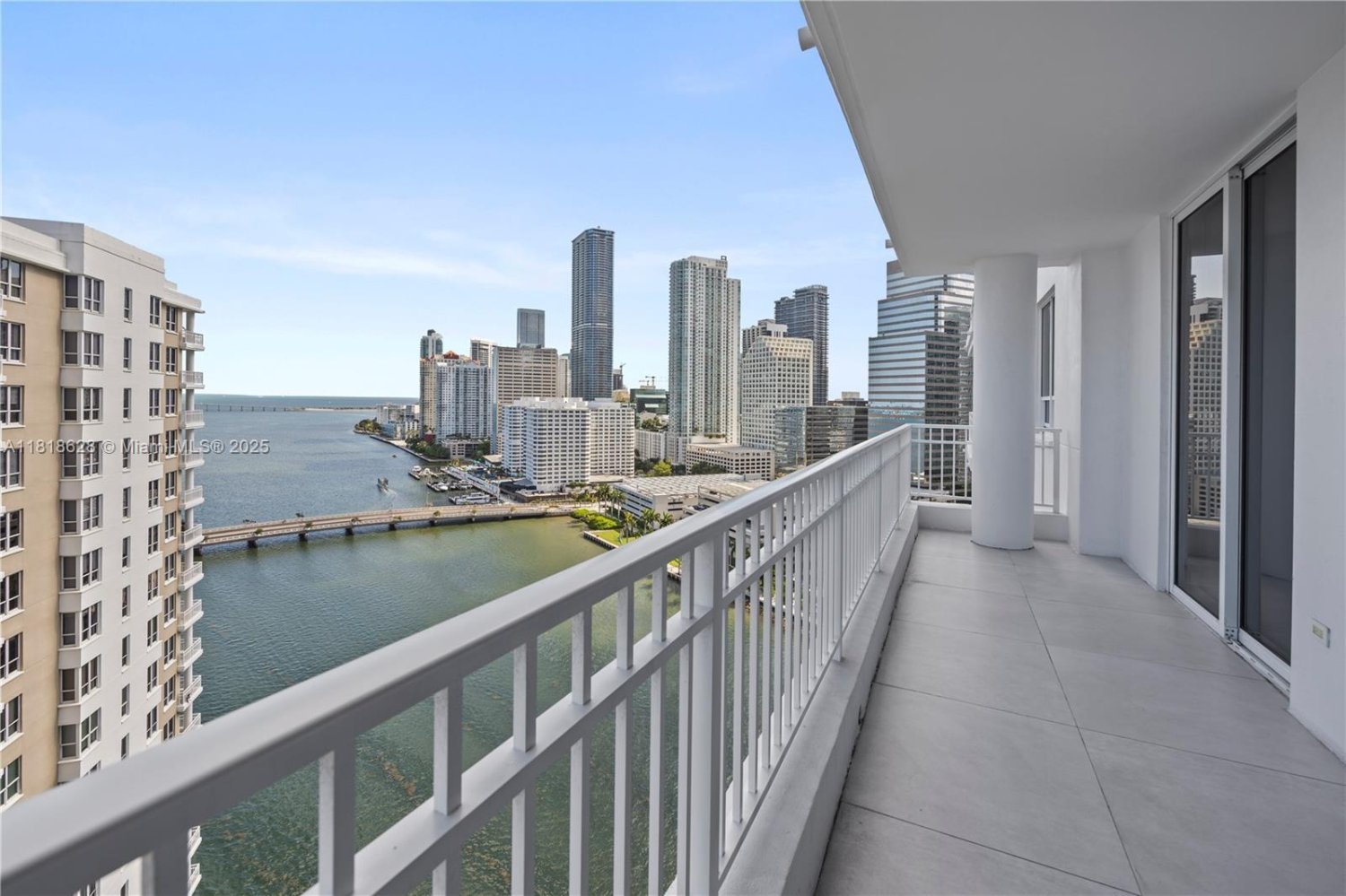 3 غرف نوم عقار تجاري في Miami, الولايات المتحدة رقم 614137