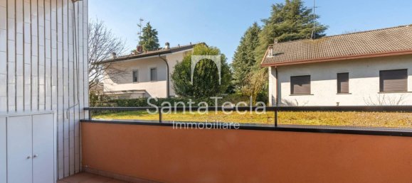 3 bedrooms Apartment in Arese, Italy No. 16255 19