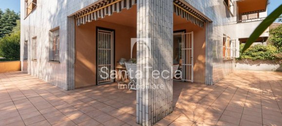 3 bedrooms Apartment in Arese, Italy No. 16255 2