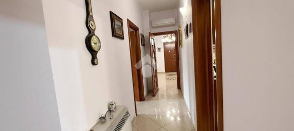 Apartamento de 4 habitaciónes en Ercolano, Italy No. 53998 5