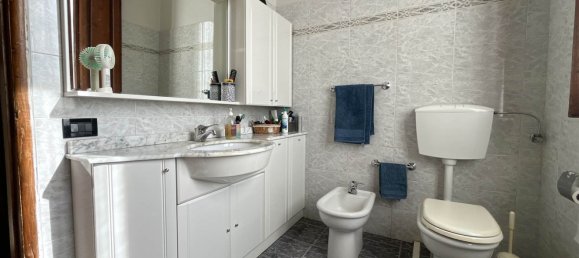 3 غرف نوم شقة في Lastra a Signa, Italy رقم 323146 17