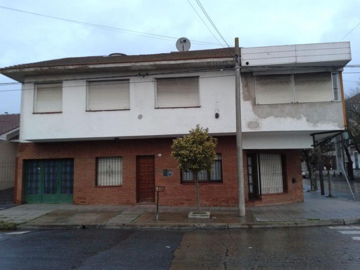 3 bedrooms House in Mar del Plata, Argentina No. 66232