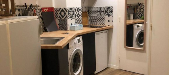 Studio in Paris, France No. 334197 7