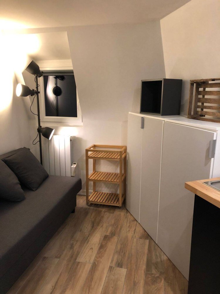 Studio in Paris, France No. 334197