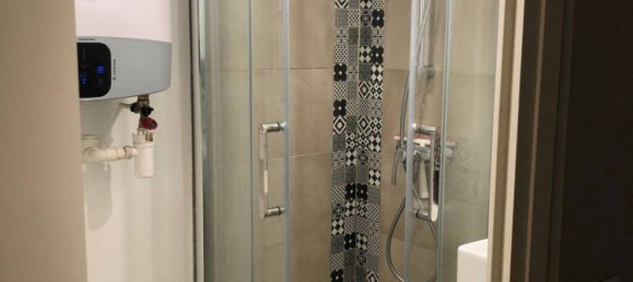 Studio in Paris, France No. 334197 9