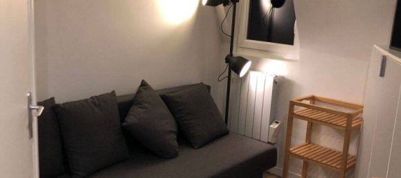 Studio in Paris, France No. 334197 4