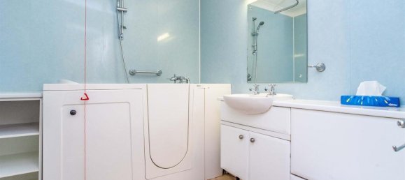 2 bedrooms Apartment in Watford, United Kingdom No. 6175 21