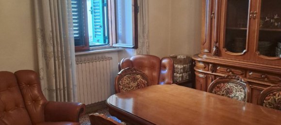 5 bedrooms Apartment in Livorno, Italy No. 341742 4