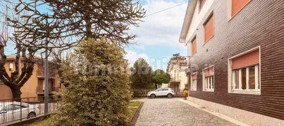 Apartamento T3 em Locate Varesino, Italy N.º 68445 20