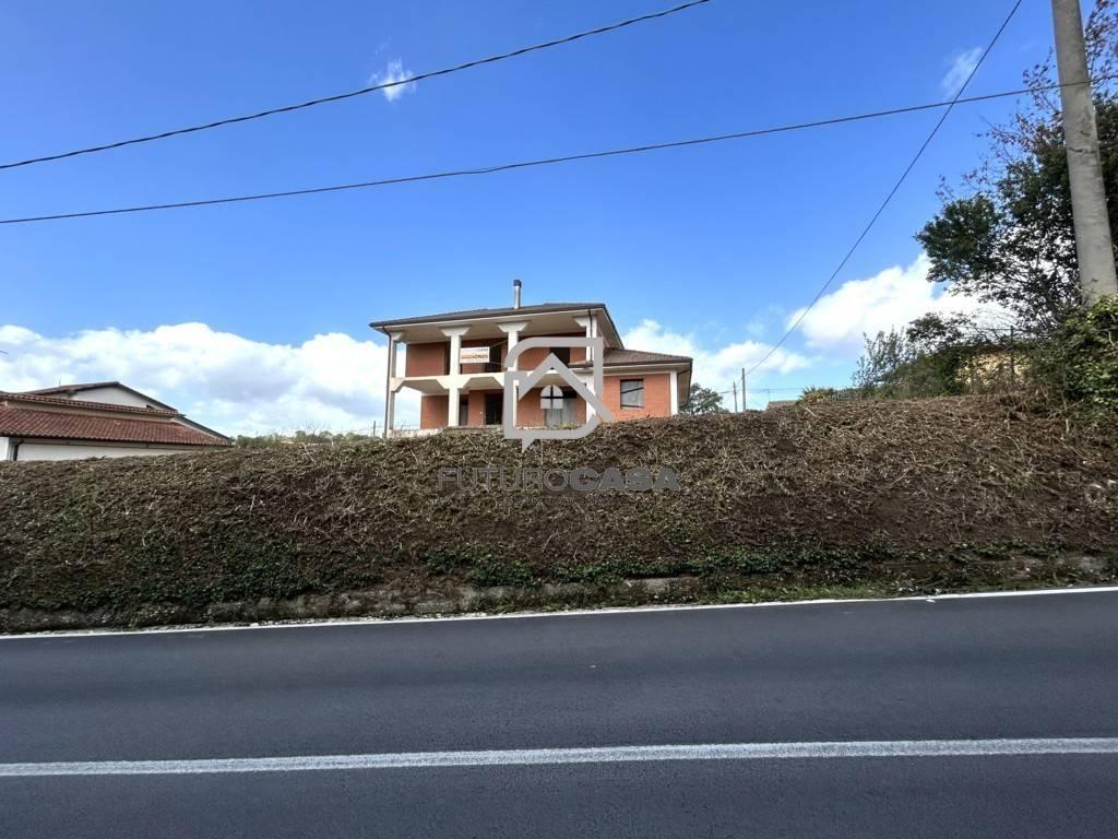 Вилла с 12 комнатами в Мирабелла Эклано, Италия № 156934