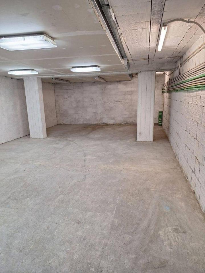 Garage in Fiorano Modenese, Italy 60m², Nr. 174912